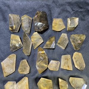 Freeform Thạch anh tóc