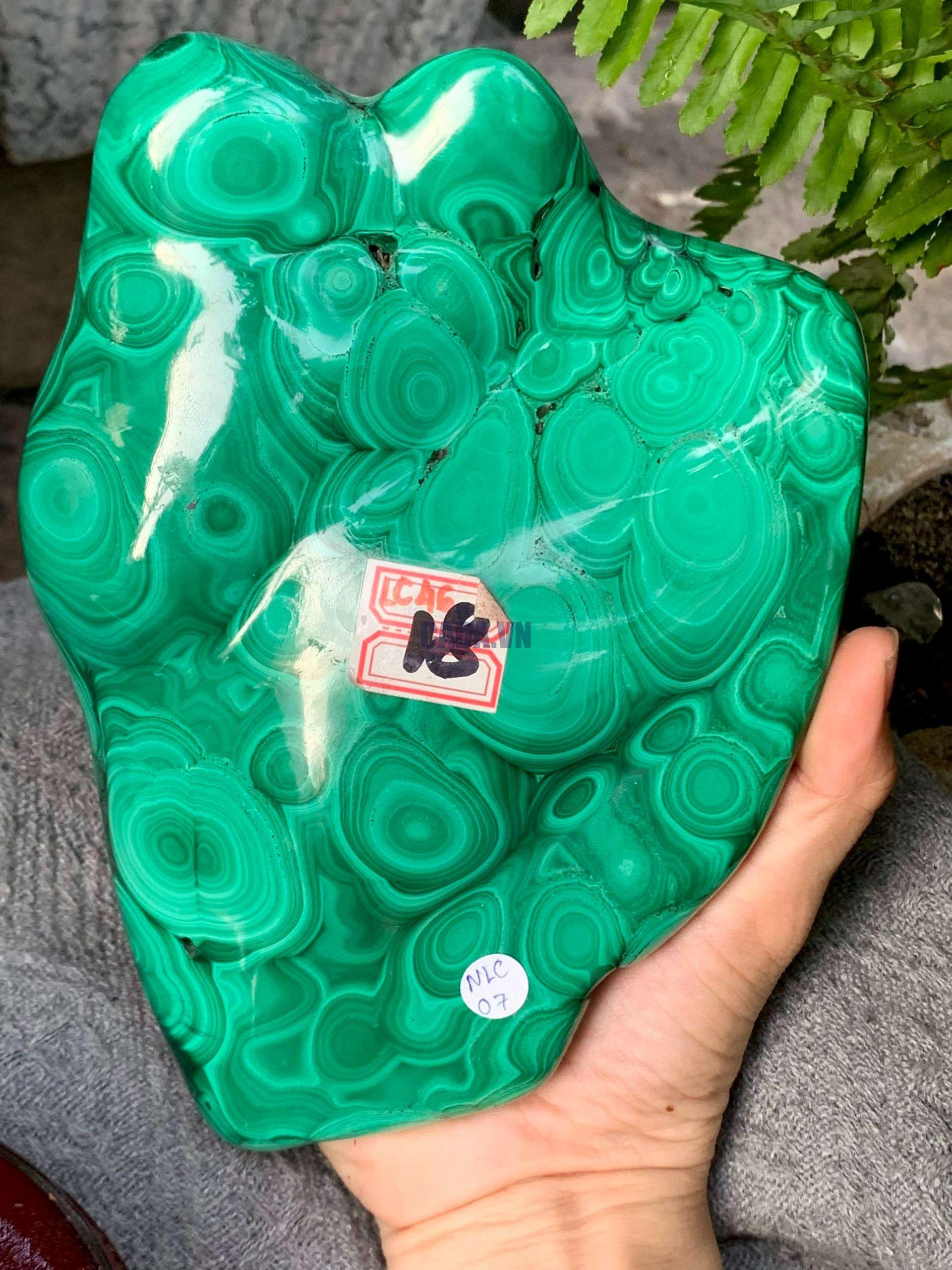 Nu Lông Công – Malachite (NLC07), KL: 1,454KG, KT: 18*14CM | CADA DECOR