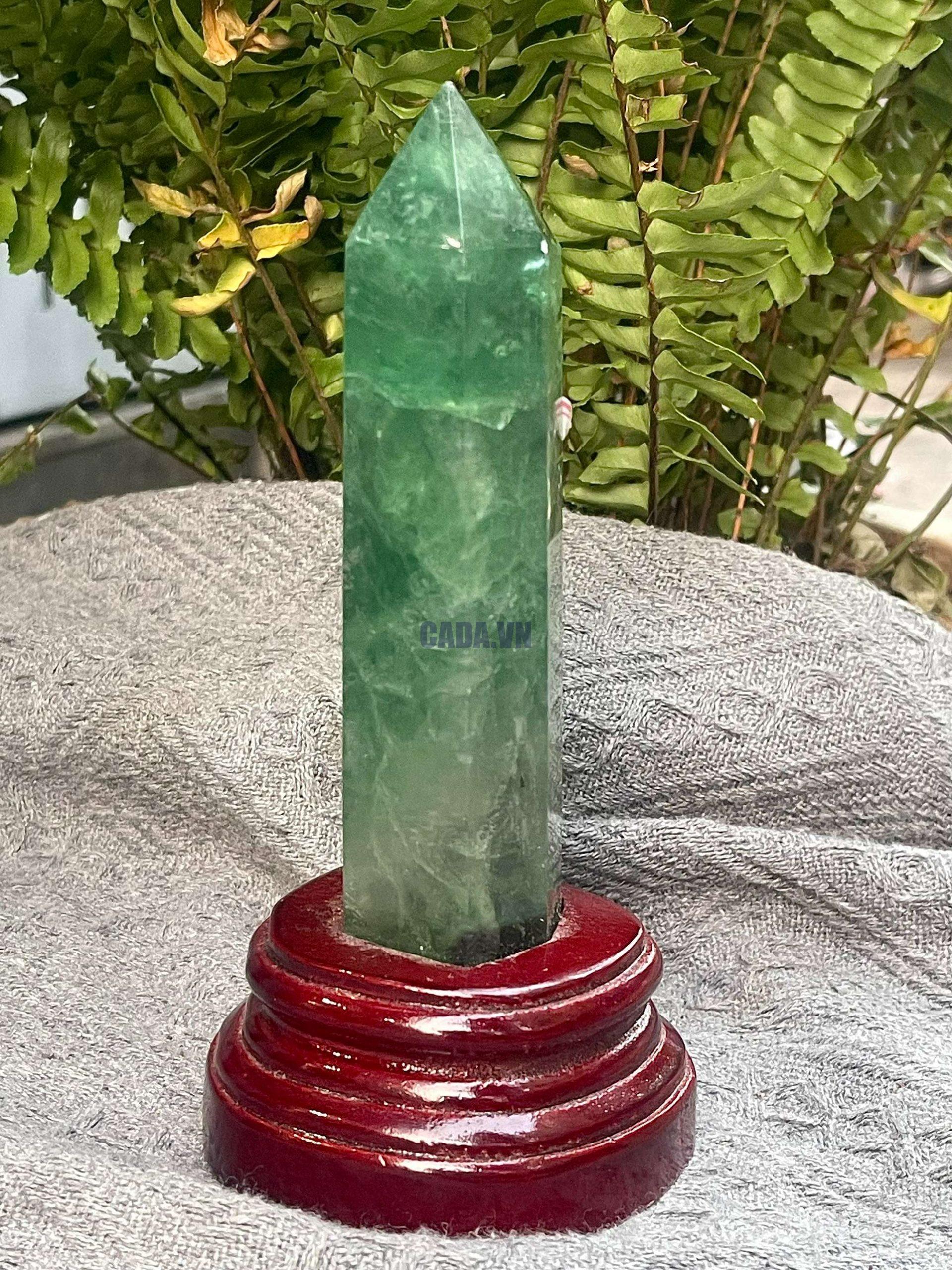 Trụ Fluorite Xanh – Green Fluorite Point (TF140), KT: 17*4CM – KL: 0,35KG 