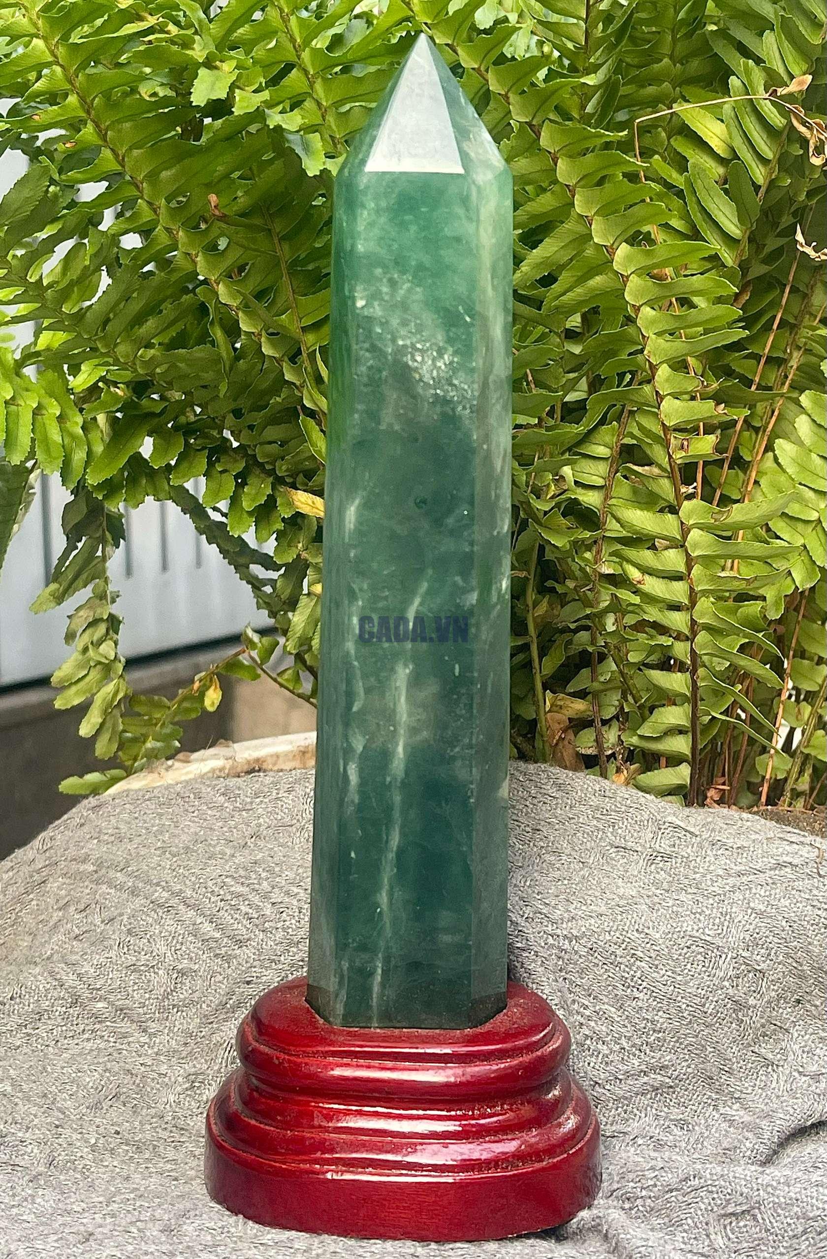 Trụ Fluorite Xanh – Green Fluorite Point (TF142), KT: 24*4,5CM – KL: 0,704KG 