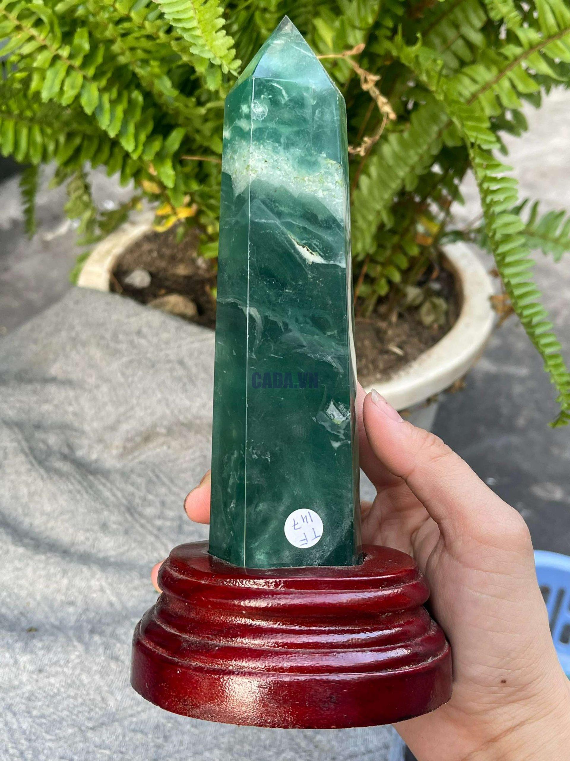 Trụ Fluorite Xanh – Green Fluorite Point (TF147), KT: 20,5*4,5CM – KL: 0,75KG