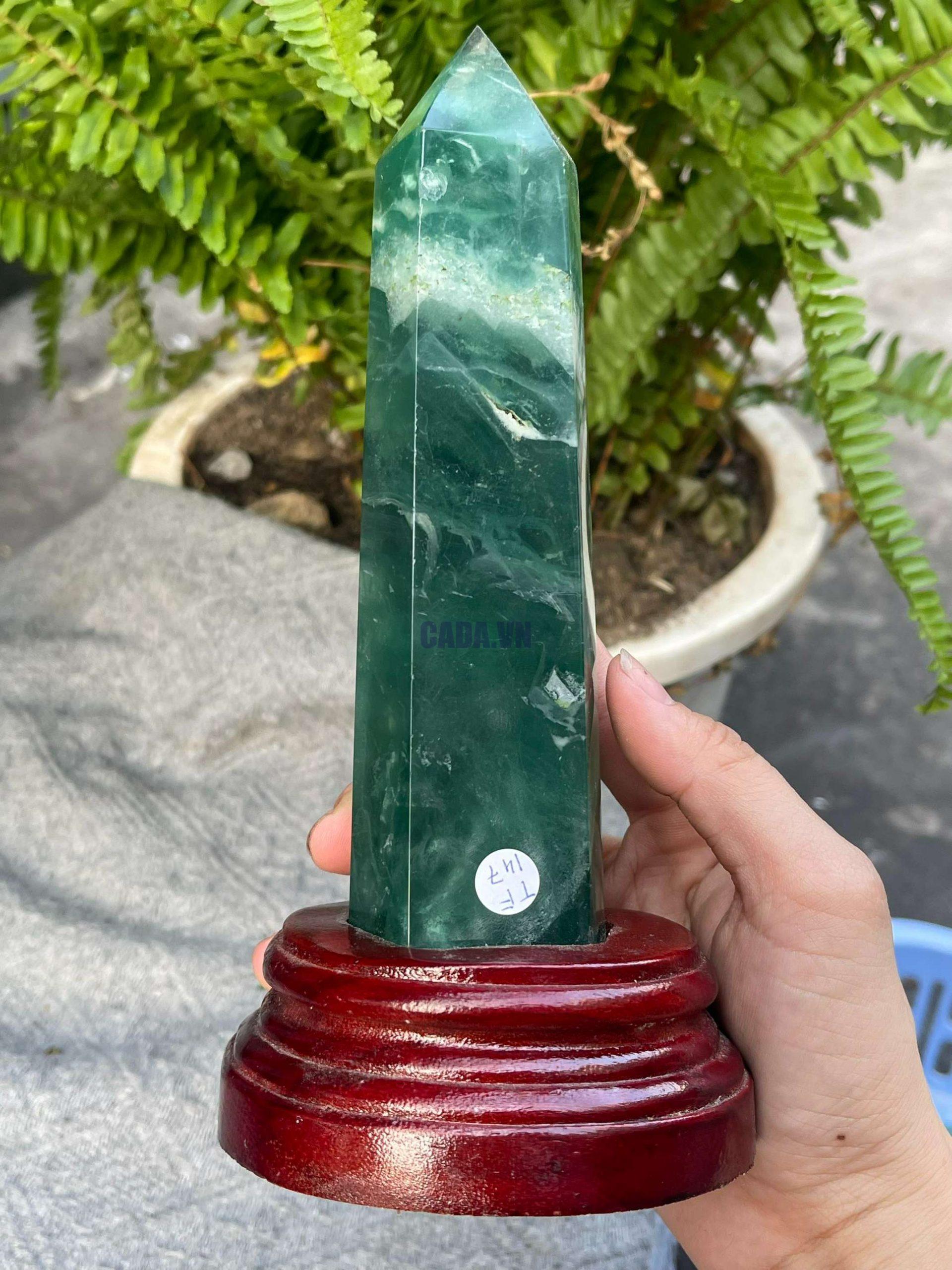 Trụ Fluorite Xanh – Green Fluorite Point (TF147), KT: 20,5*4,5CM – KL: 0,75KG 