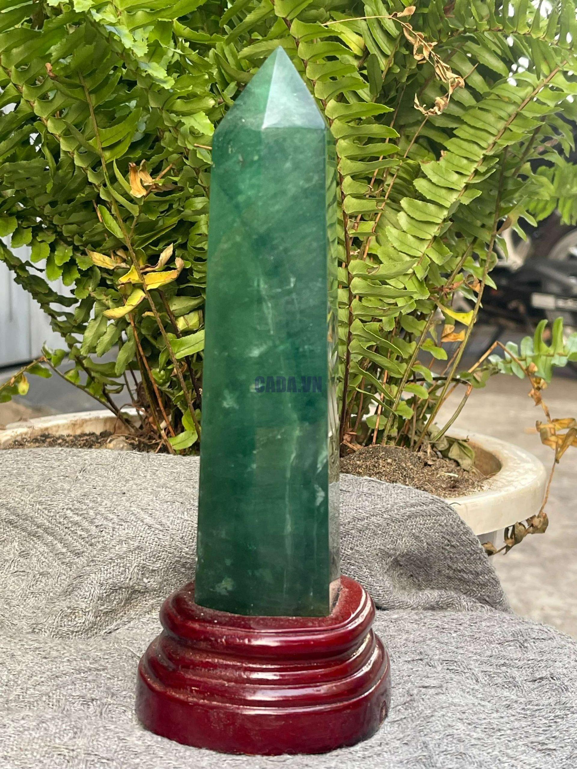 Trụ Fluorite Xanh – Green Fluorite Point (TF148), KT: 22*5CM – KL: 0,79KG 