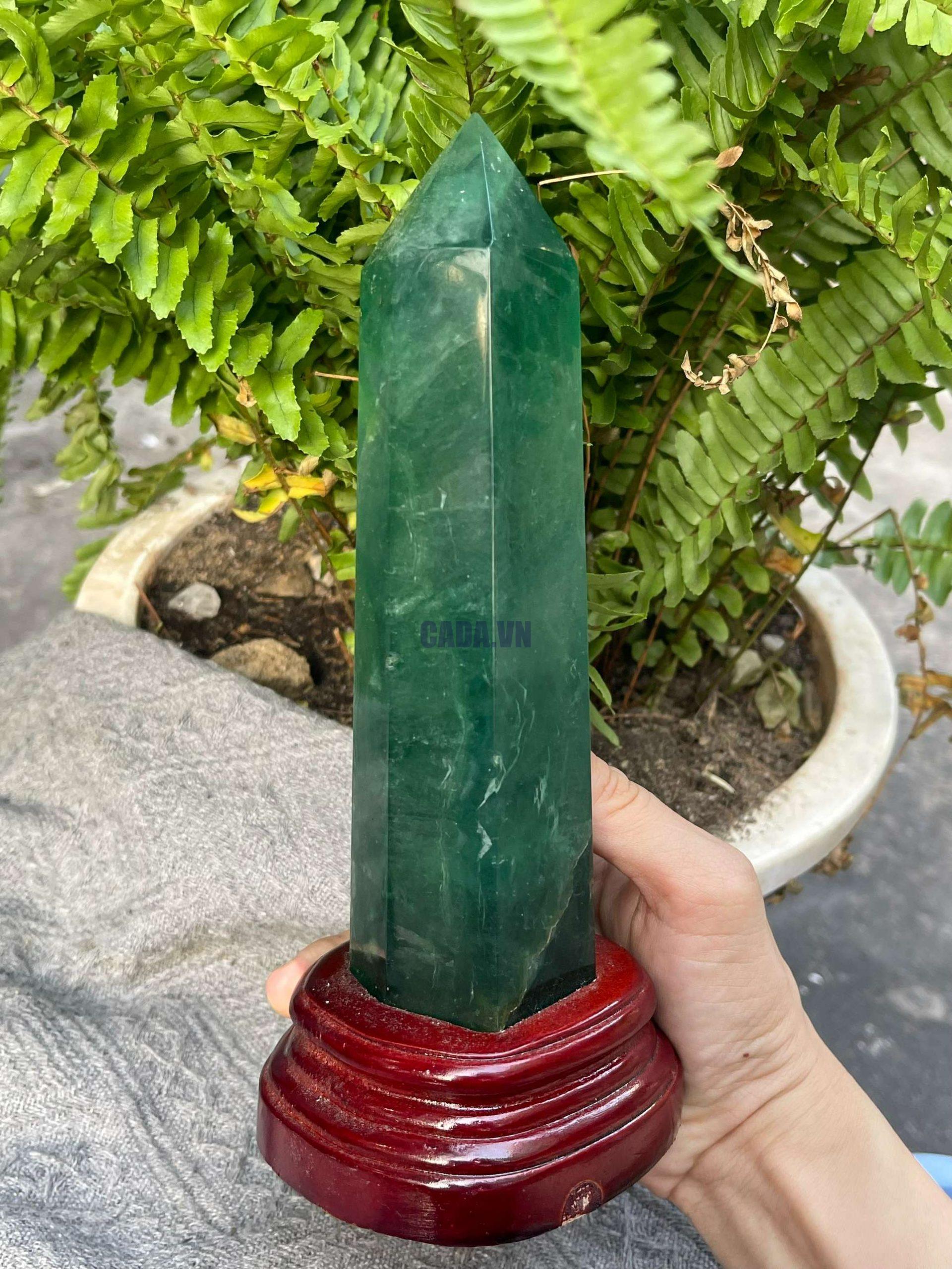 Trụ Fluorite Xanh – Green Fluorite Point (TF148), KT: 22*5CM – KL: 0,79KG 