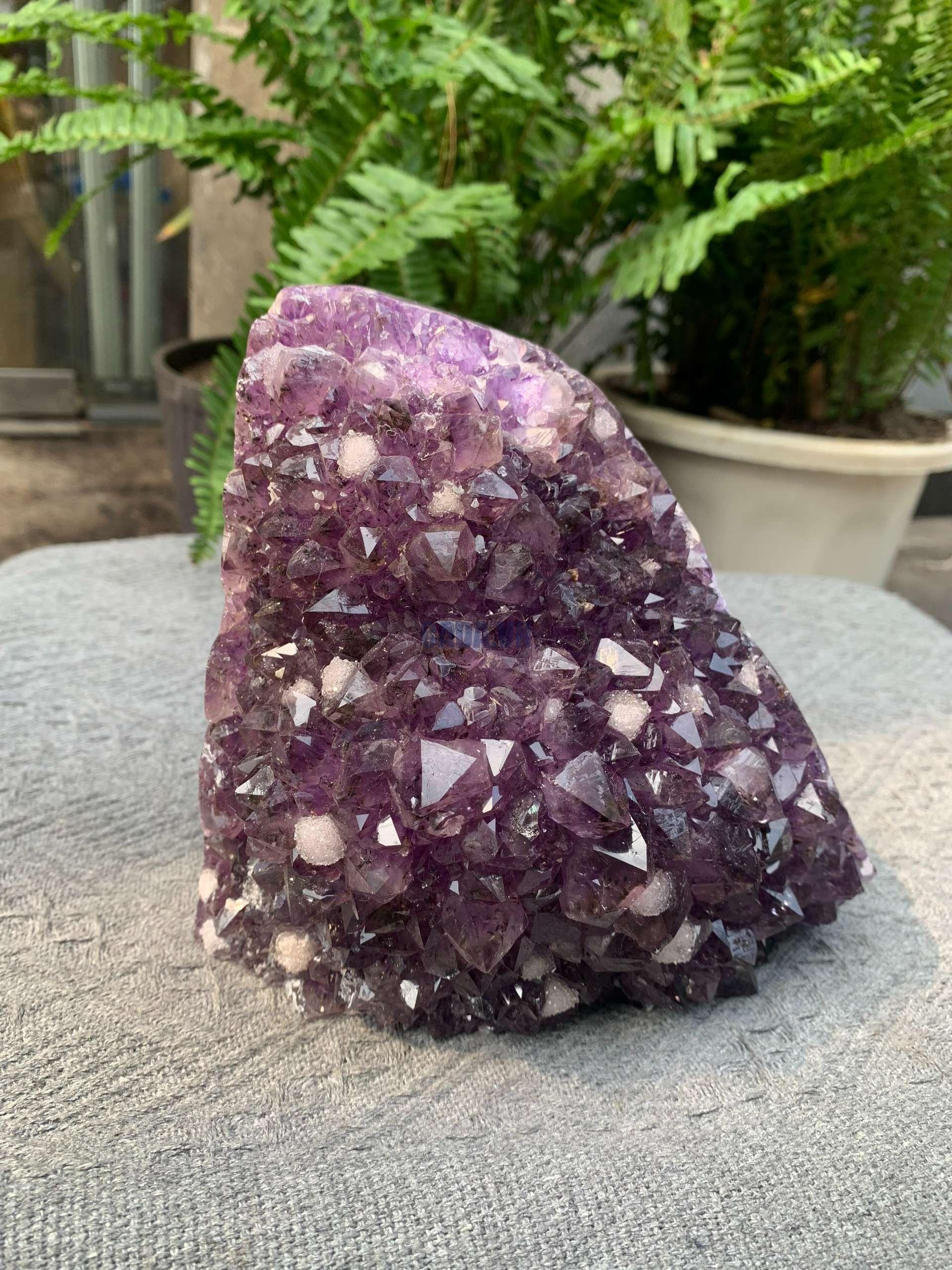 HỐC THẠCH ANH TÍM NHỎ – SMALL AMETHYST GEODE (TV522), KL: 3,942KG, KT: 13*16CM