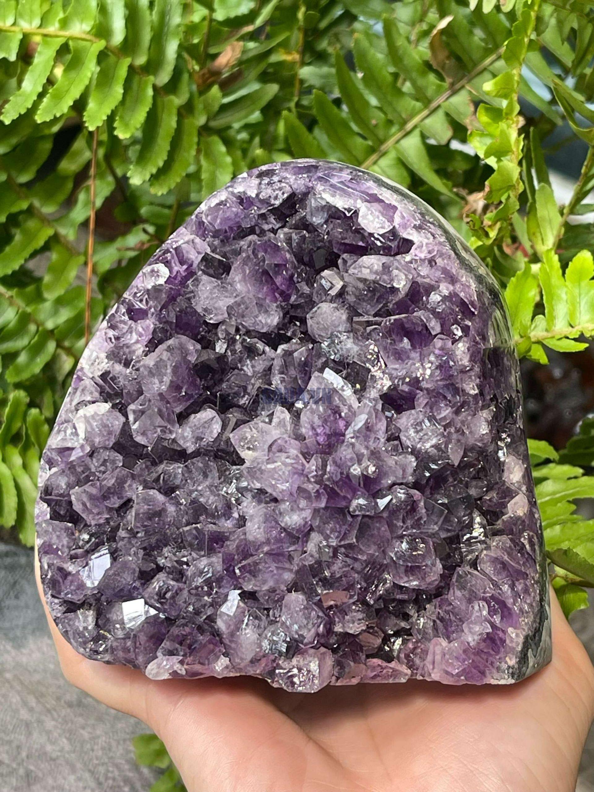HỐC THẠCH ANH TÍM NHỎ – SMALL AMETHYST GEODE (TV531), KL: 1,332KG, KT: 10,5*10CM