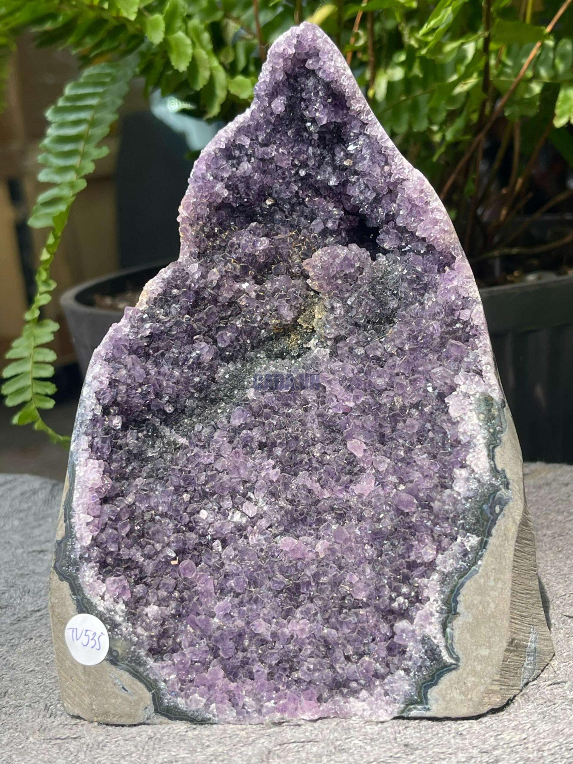 HỐC THẠCH ANH TÍM NHỎ – SMALL AMETHYST GEODE (TV535), KL: 1,392KG, KT: 16*10CM
