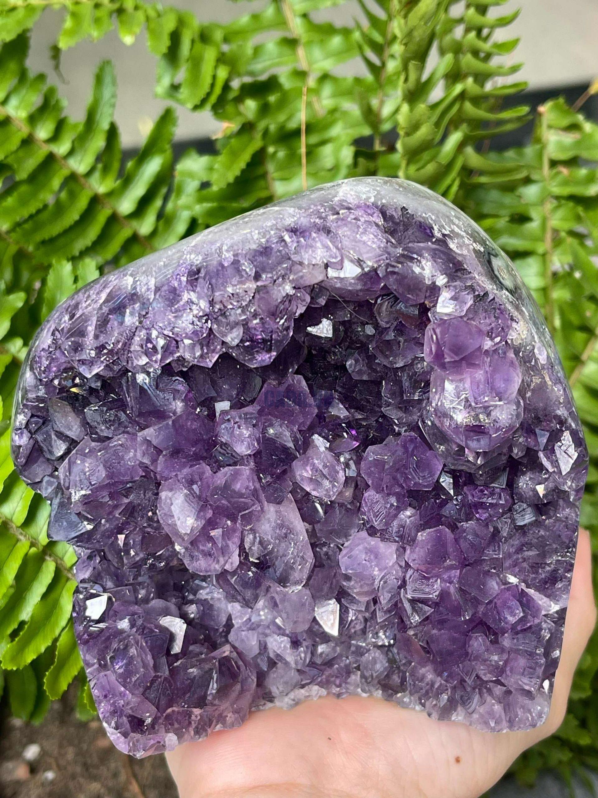 HỐC THẠCH ANH TÍM NHỎ – SMALL AMETHYST GEODE (TV536), KL: 1,528KG, KT: 10,5*11,5CM