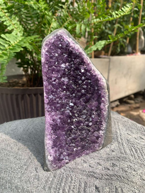 HỐC THẠCH ANH TÍM NHỎ – SMALL AMETHYST GEODE (TV547), KL: 1,024KG, KT: 16*9CM