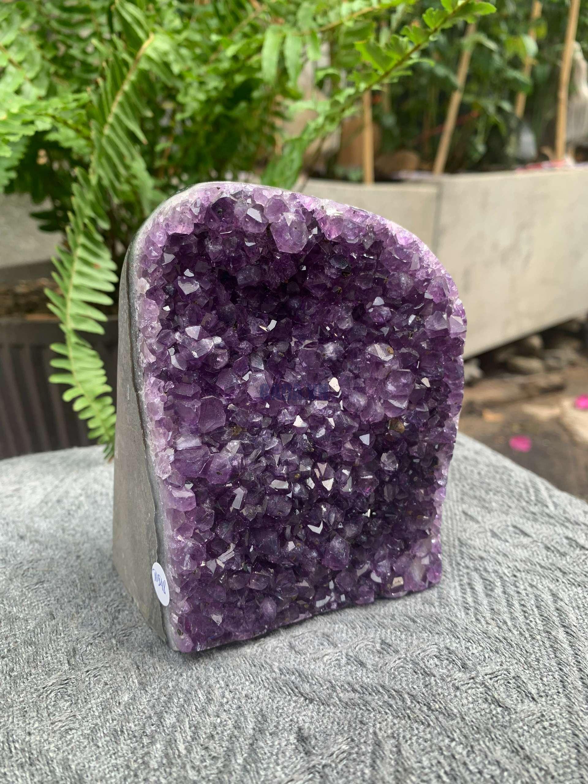 HỐC THẠCH ANH TÍM NHỎ – SMALL AMETHYST GEODE (TV548), KL: 1,218KG, KT: 11*8CM