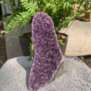 HỐC THẠCH ANH TÍM NHỎ – SMALL AMETHYST GEODE (TV549), KL: 0,816KG, KT: 15*8,5CM