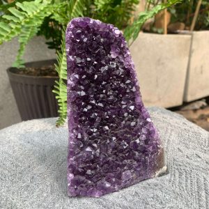 HỐC THẠCH ANH TÍM NHỎ – SMALL AMETHYST GEODE (TV551), KL: 0,776KG, KT: 13*8CM