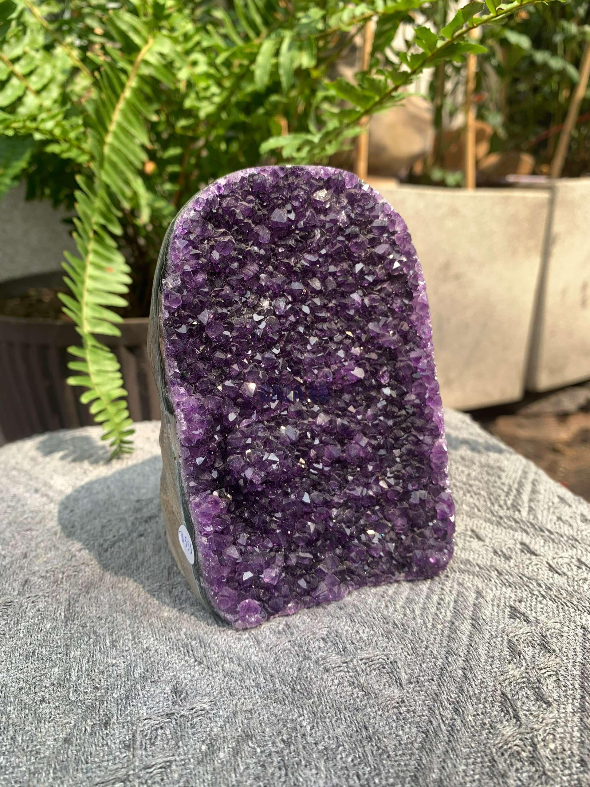 HỐC THẠCH ANH TÍM NHỎ – SMALL AMETHYST GEODE (TV553), KL: 1,174KG, KT: 12,5*8CM