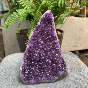 HỐC THẠCH ANH TÍM NHỎ – SMALL AMETHYST GEODE (TV556), KL: 1,032KG, KT: 15,5*10CM