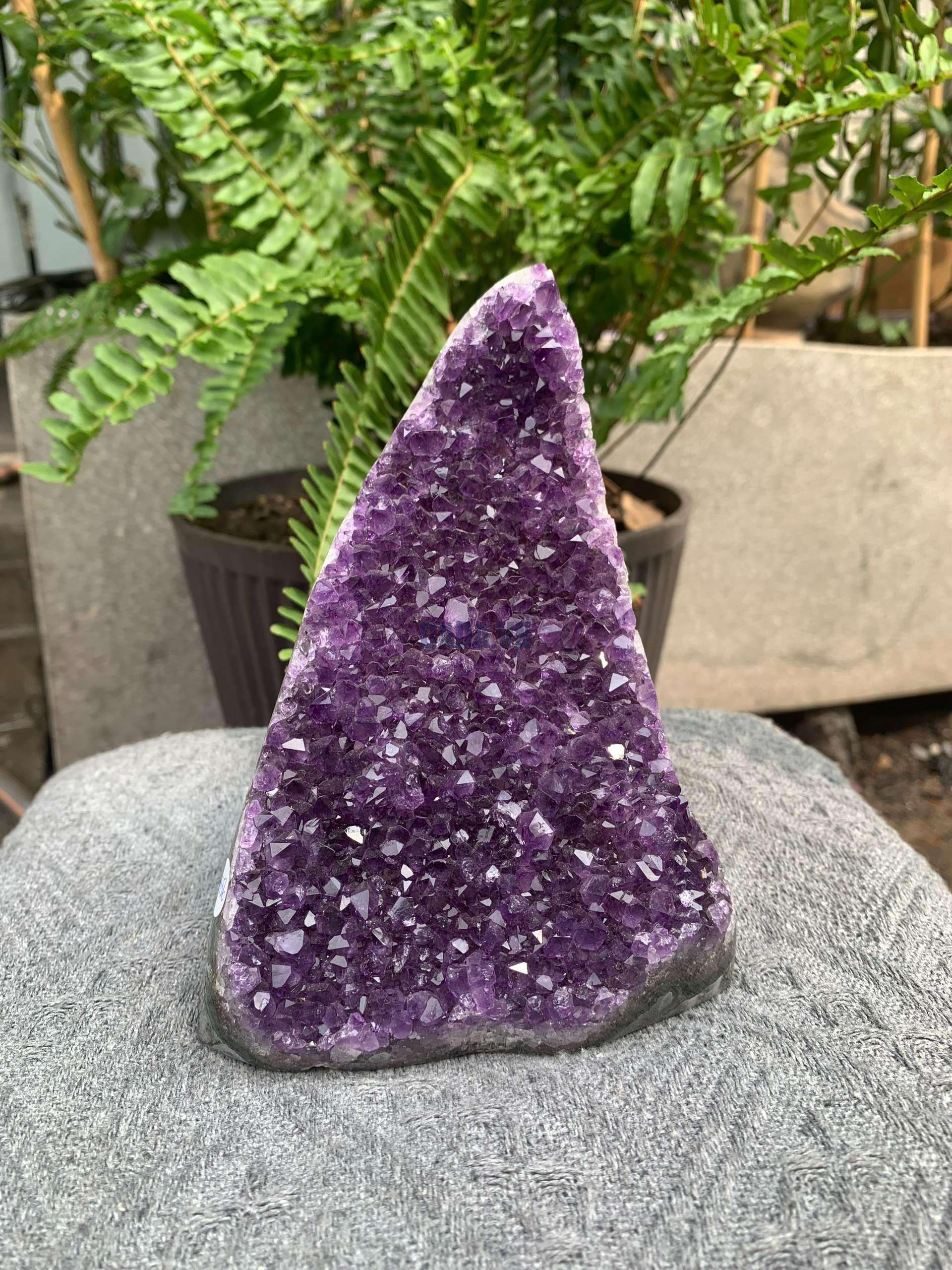 HỐC THẠCH ANH TÍM NHỎ – SMALL AMETHYST GEODE (TV556), KL: 1,032KG, KT: 15,5*10CM