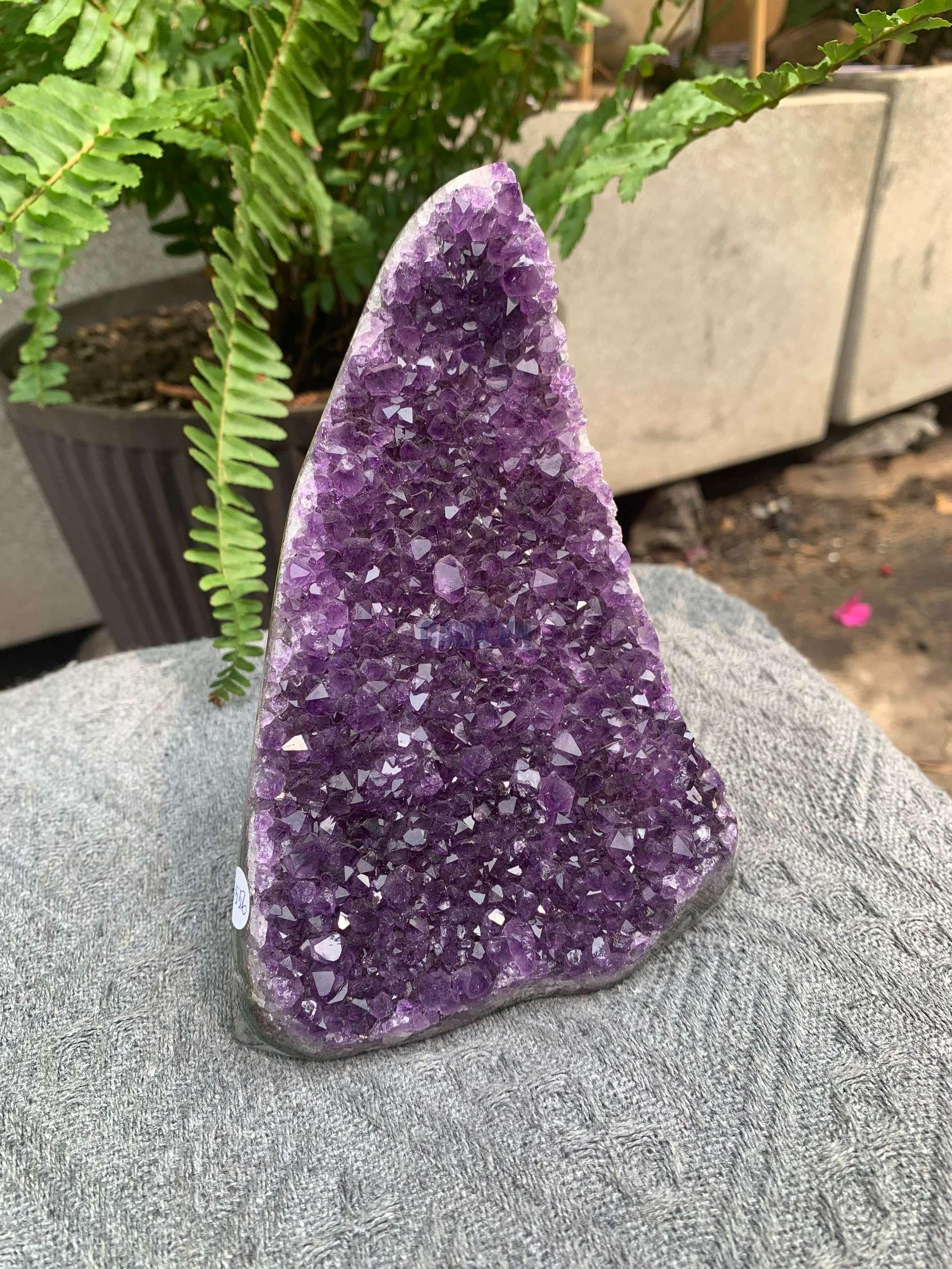 HỐC THẠCH ANH TÍM NHỎ – SMALL AMETHYST GEODE (TV556), KL: 1,032KG, KT: 15,5*10CM