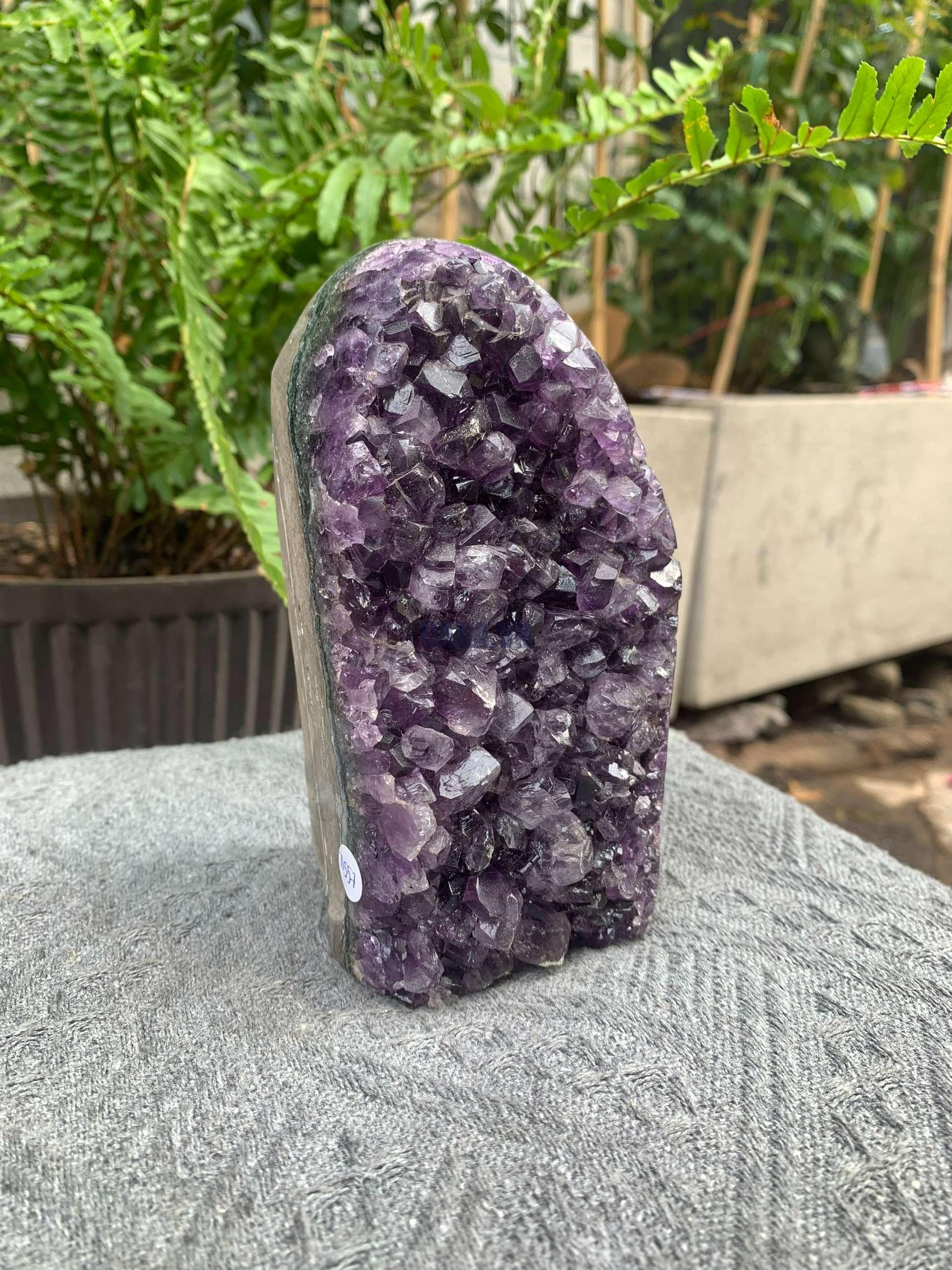 HỐC THẠCH ANH TÍM NHỎ – SMALL AMETHYST GEODE (TV557), KL: 1,17KG, KT: 14*7CM