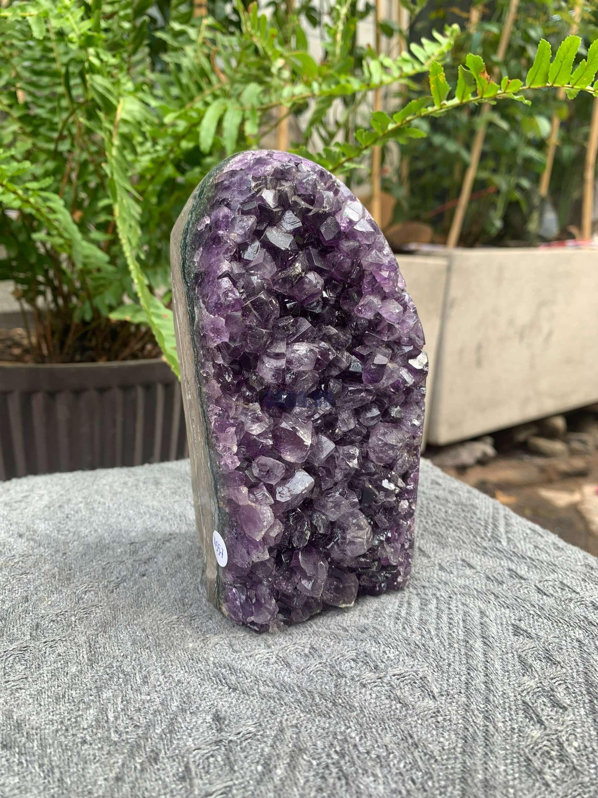 HỐC THẠCH ANH TÍM NHỎ – SMALL AMETHYST GEODE (TV557), KL: 1,17KG, KT: 14*7CM