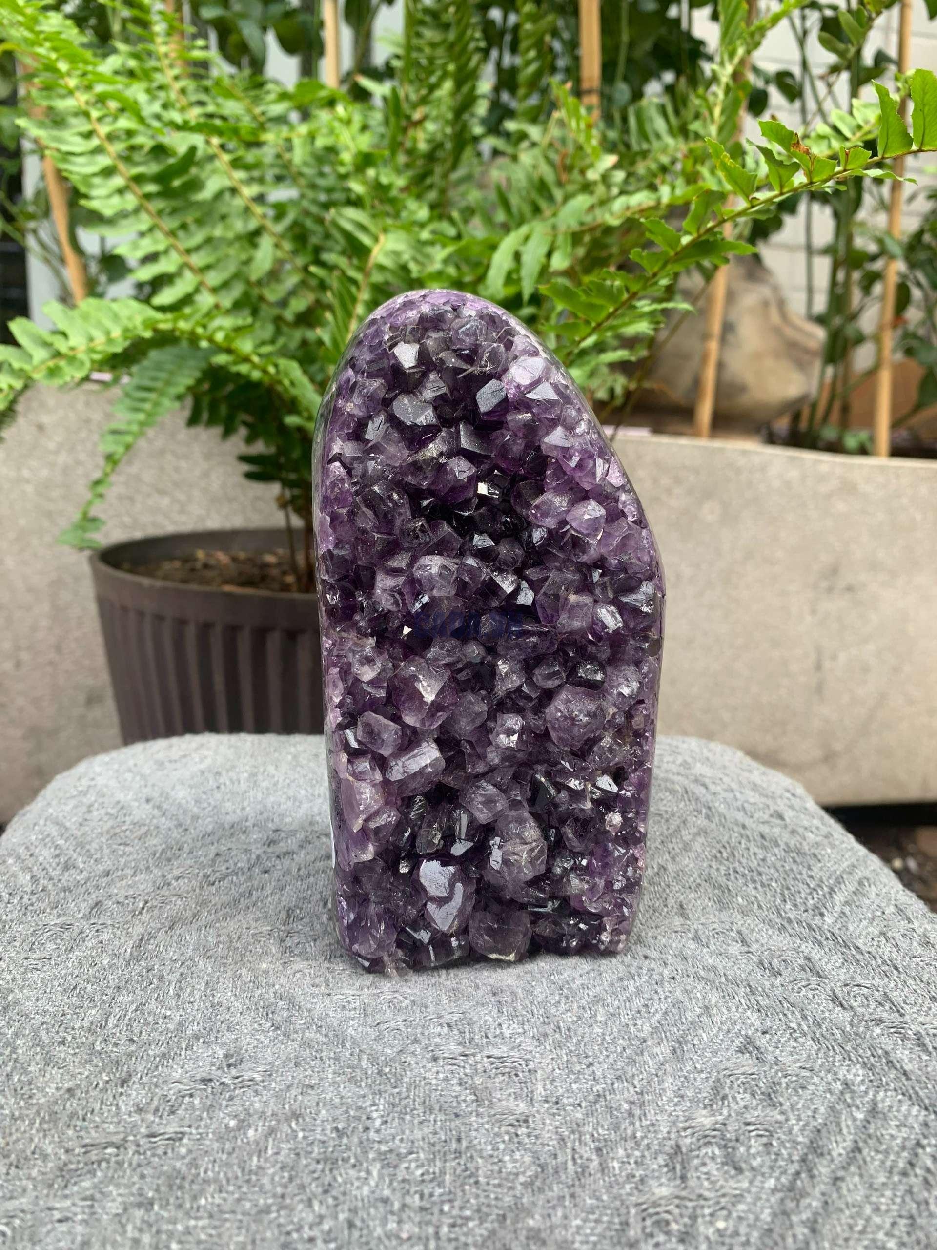 HỐC THẠCH ANH TÍM NHỎ – SMALL AMETHYST GEODE (TV557), KL: 1,17KG, KT: 14*7CM