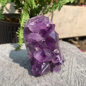 HỐC THẠCH ANH TÍM NHỎ – SMALL AMETHYST GEODE (TV562), KL: 0,492KG, KT: 9,5*7CM