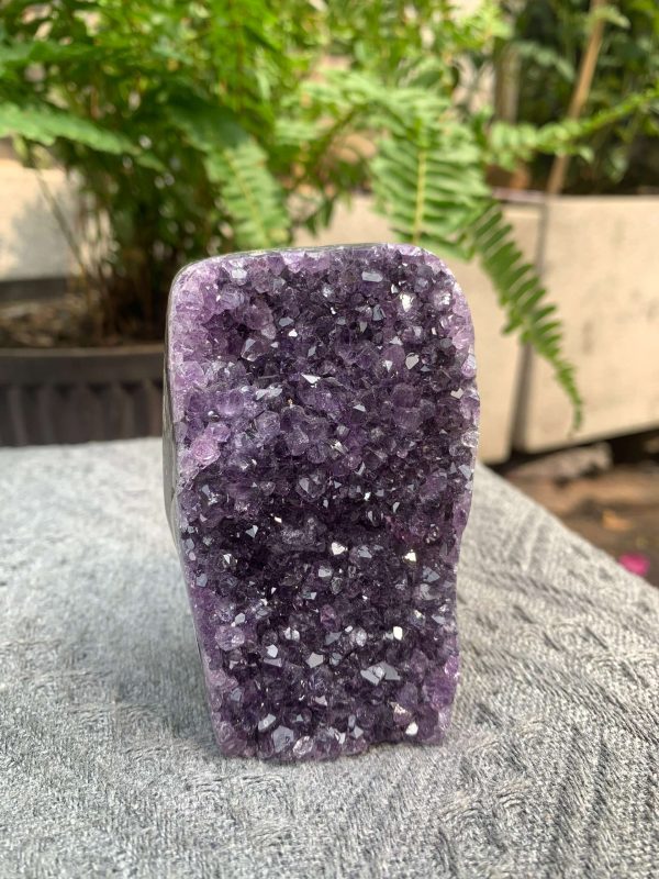 HỐC THẠCH ANH TÍM NHỎ – SMALL AMETHYST GEODE (TV564), KL: 0,318KG, KT: 9*5CM