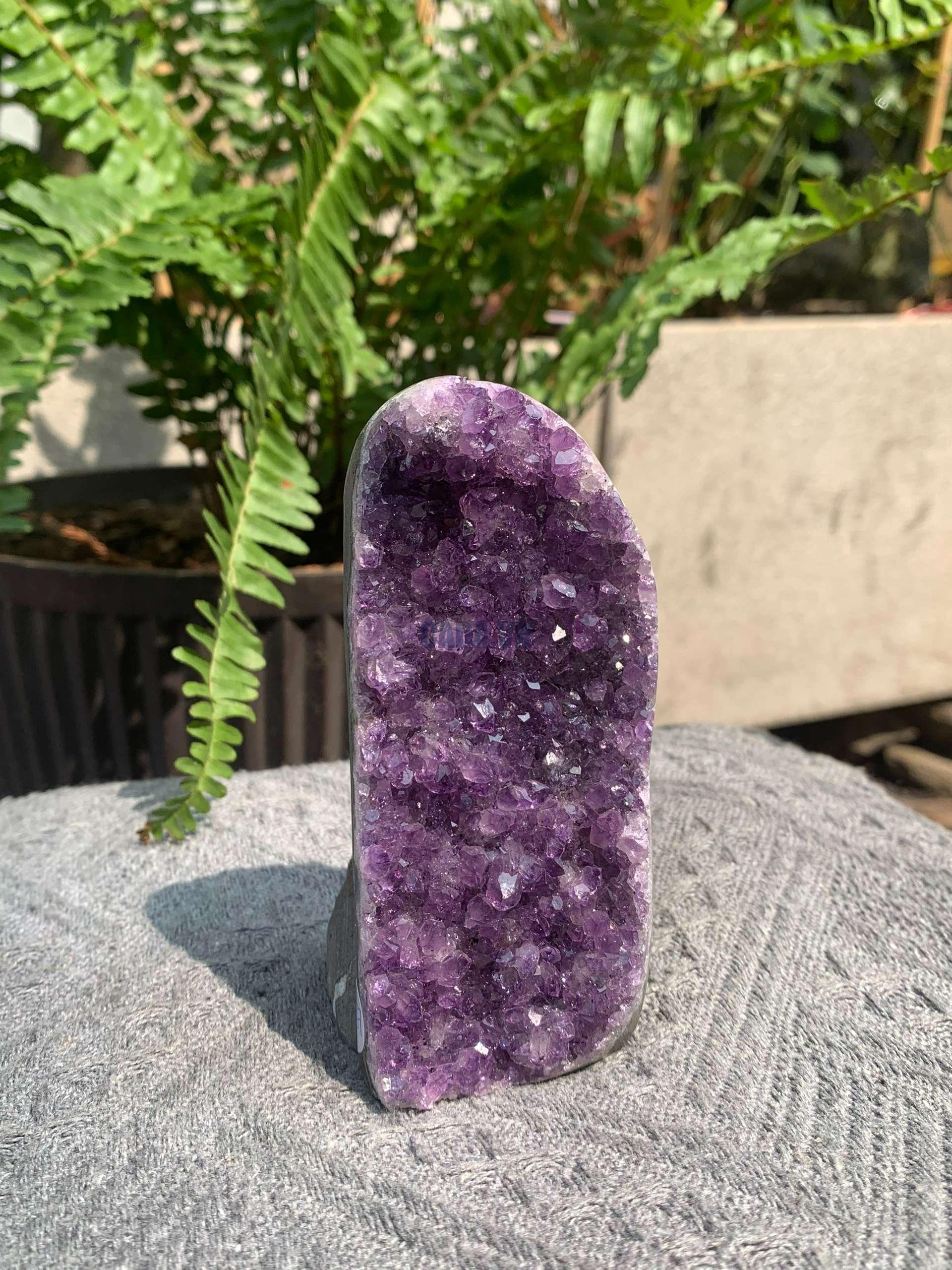 HỐC THẠCH ANH TÍM NHỎ – SMALL AMETHYST GEODE (TV567), KL: 0,328KG, KT: 11*5CM