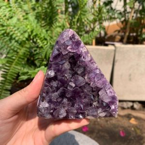 HỐC THẠCH ANH TÍM NHỎ – SMALL AMETHYST GEODE (TV570), KL: 0,452KG, KT: 8,5*8CM