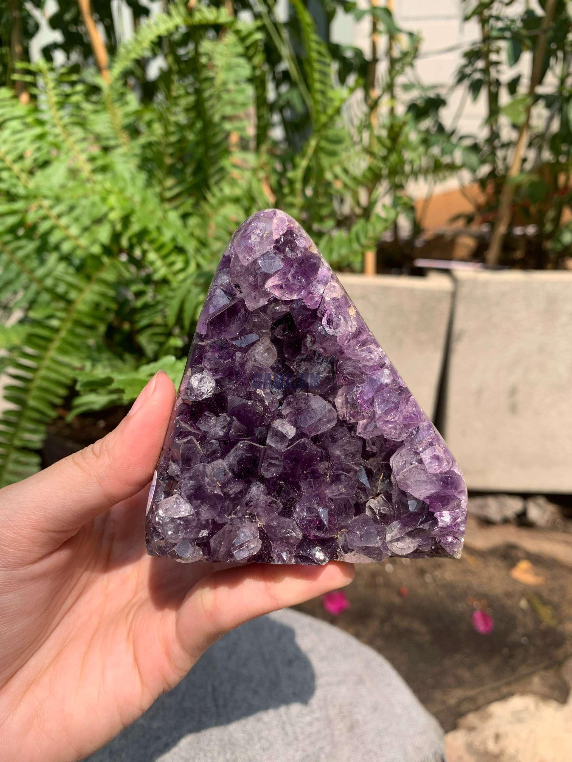 HỐC THẠCH ANH TÍM NHỎ – SMALL AMETHYST GEODE (TV570), KL: 0,452KG, KT: 8,5*8CM