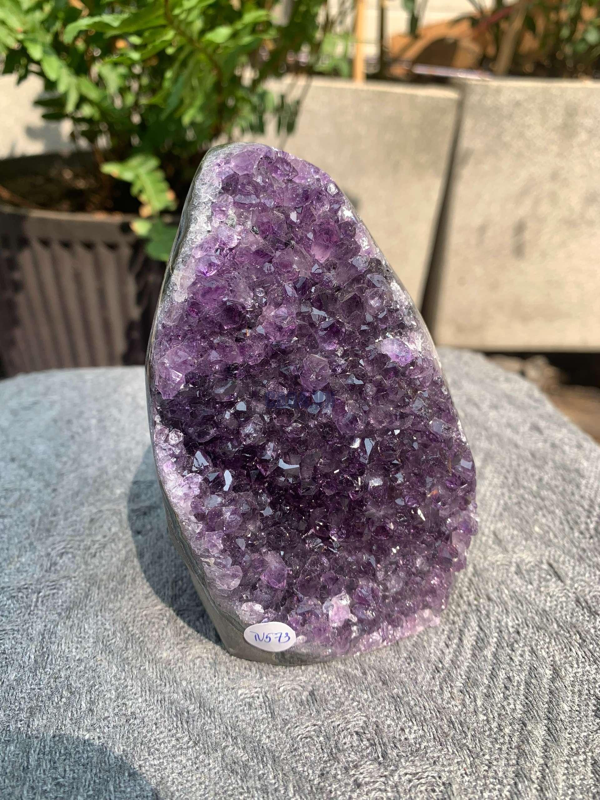 HỐC THẠCH ANH TÍM NHỎ – SMALL AMETHYST GEODE (TV573), KL: 0,536KG, KT: 11*7CM