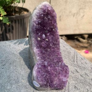 HỐC THẠCH ANH TÍM NHỎ – SMALL AMETHYST GEODE (TV575), KL: 0,516KG, KT: 11*5CM