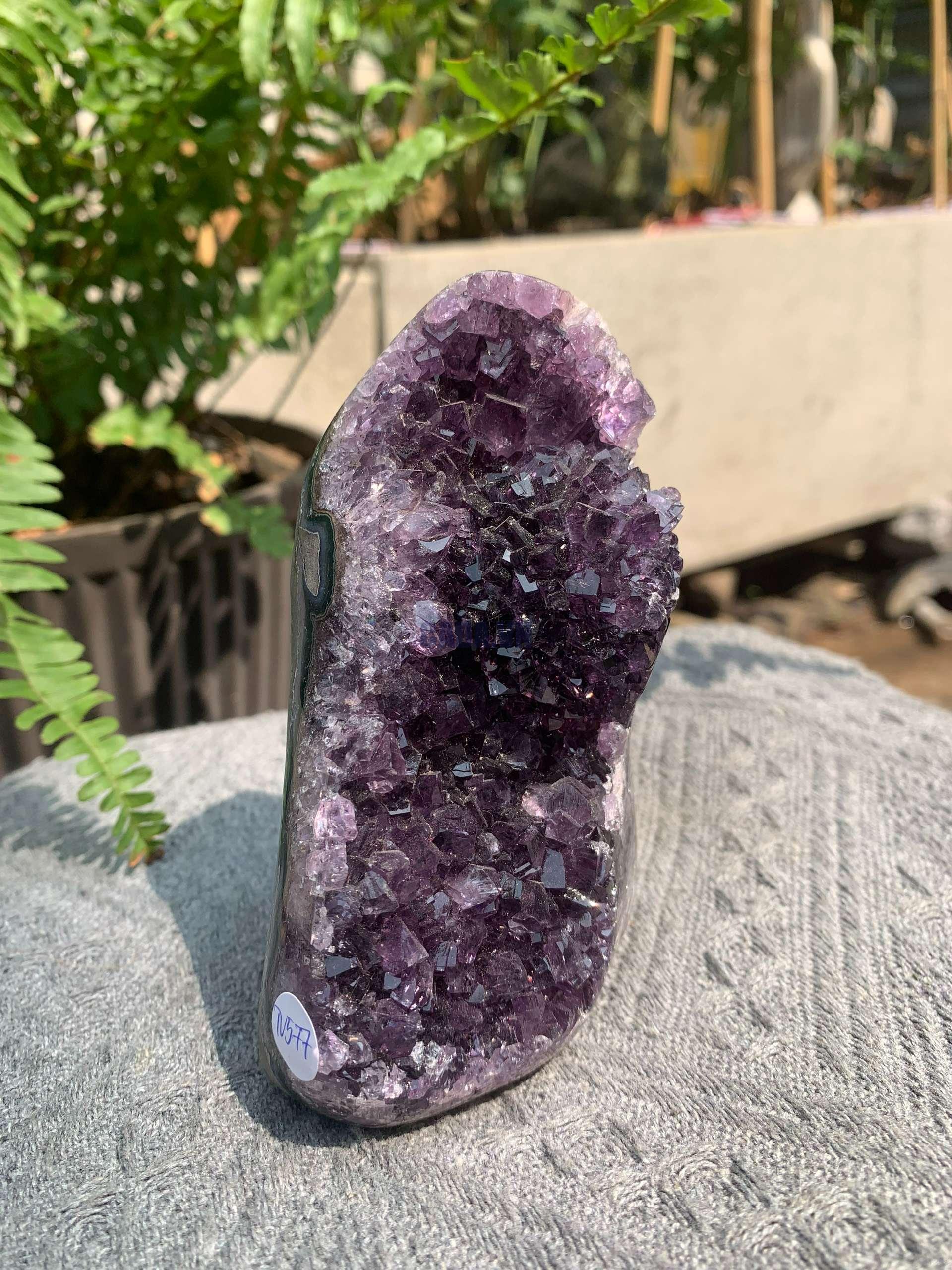 HỐC THẠCH ANH TÍM NHỎ – SMALL AMETHYST GEODE (TV577), KL: 0,46KG, KT: 11*6CM