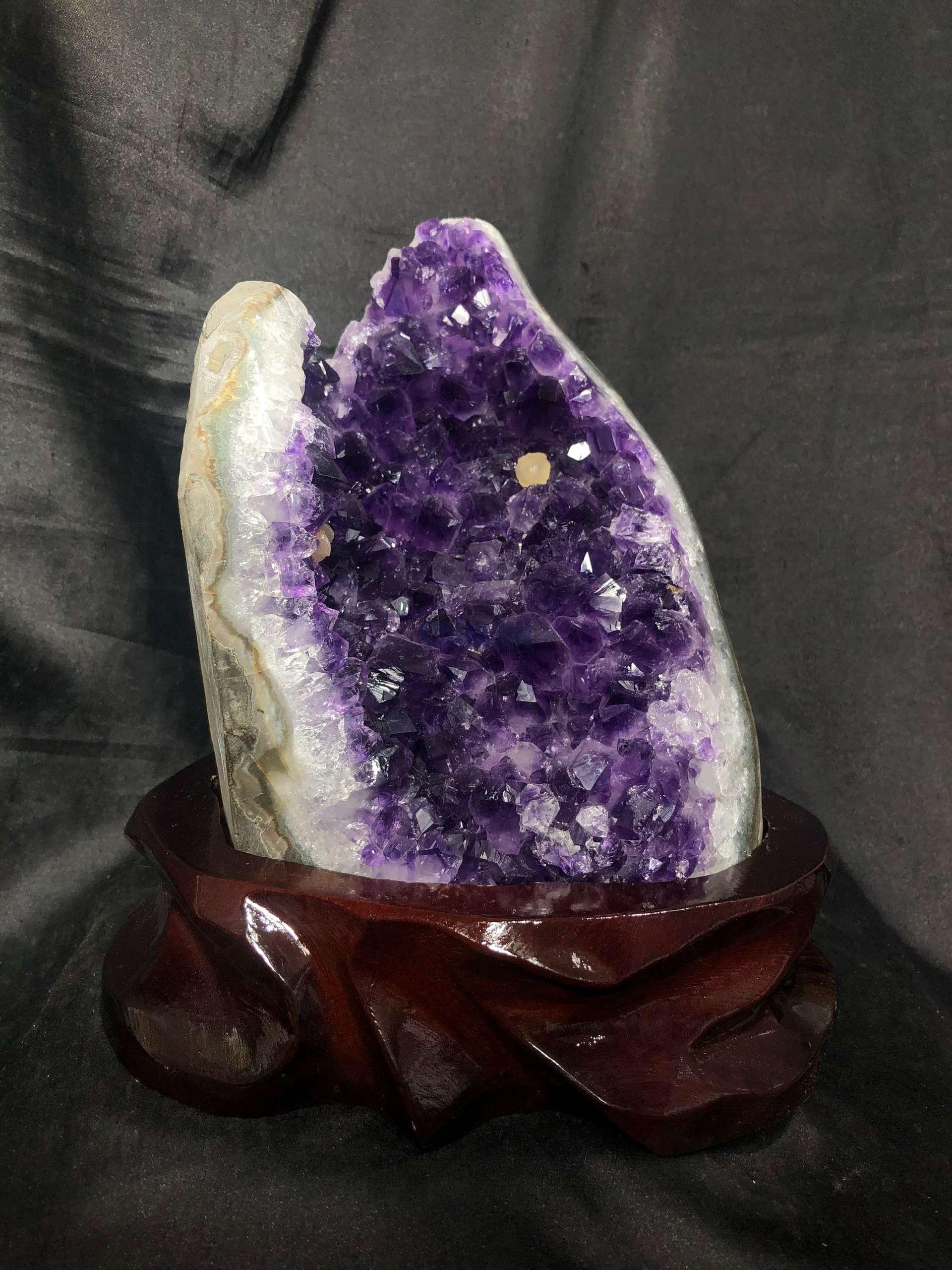 HỐC THẠCH ANH TÍM NHỎ – SMALL AMETHYST GEODE (TV582), KL: 2,316KG, KT: 14*12CM