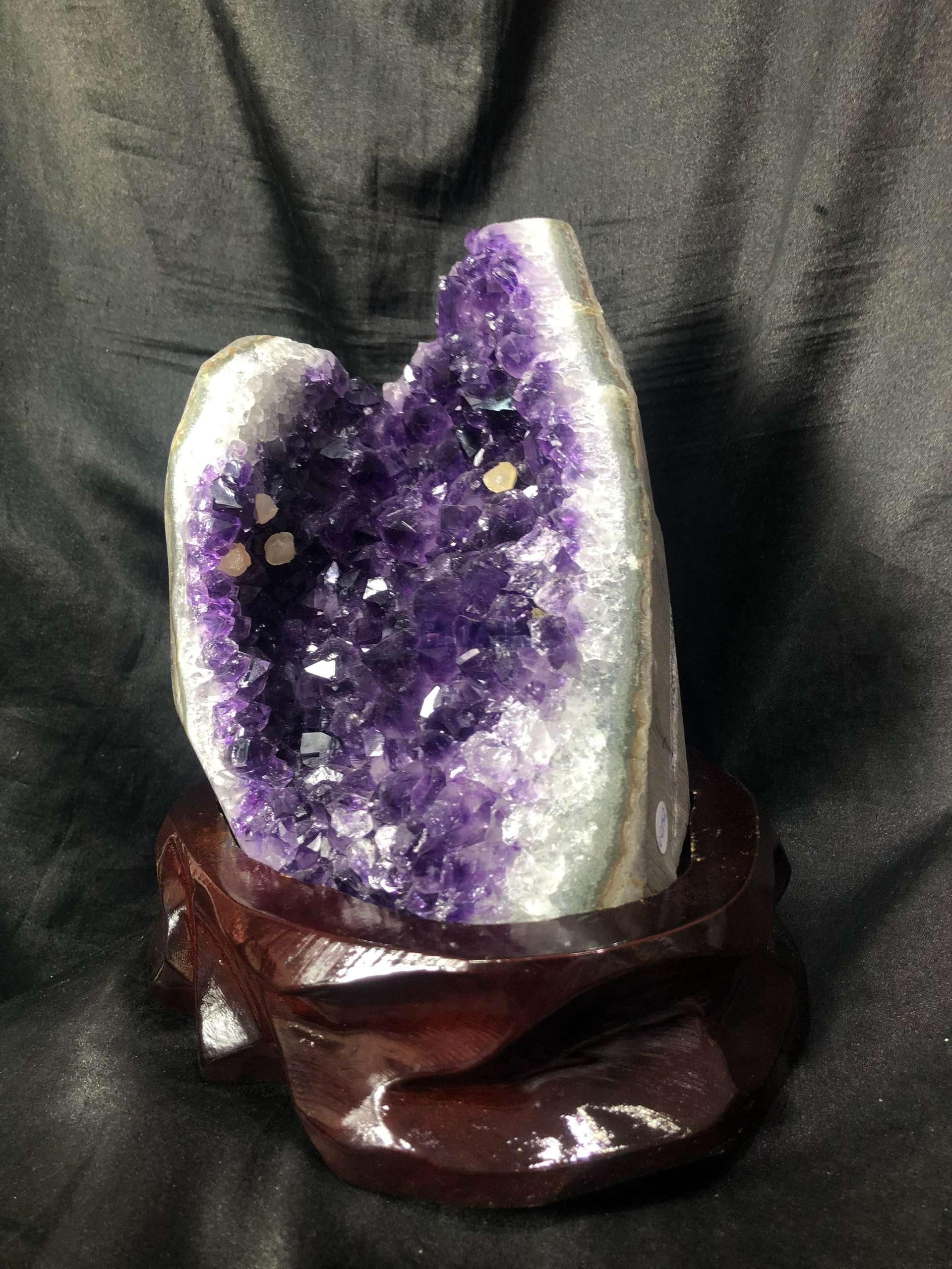 HỐC THẠCH ANH TÍM NHỎ – SMALL AMETHYST GEODE (TV582), KL: 2,316KG, KT: 14*12CM