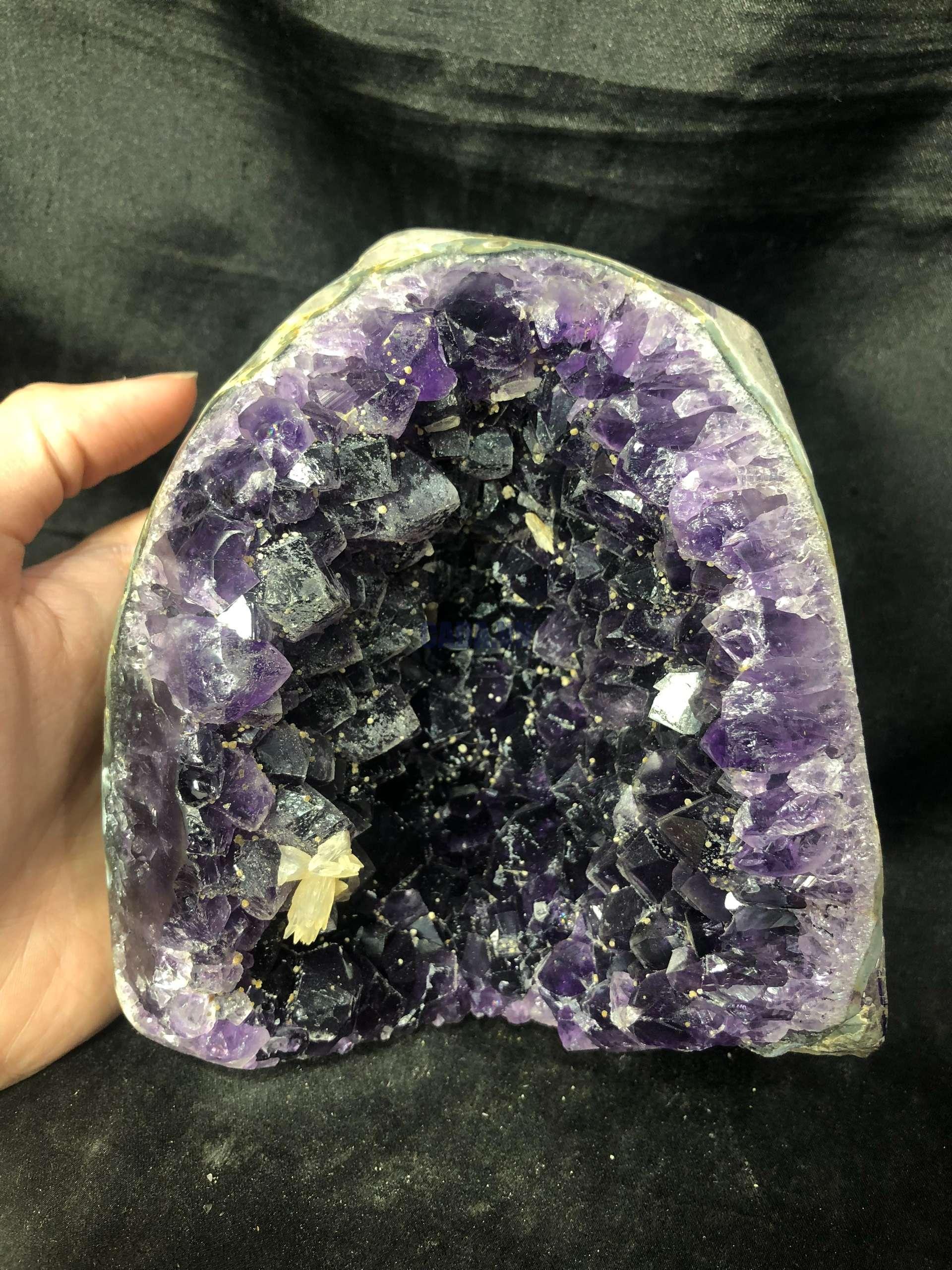 HỐC THẠCH ANH TÍM NHỎ – SMALL AMETHYST GEODE (TV584), KL: 1,328KG, KT: 12,5*10CM