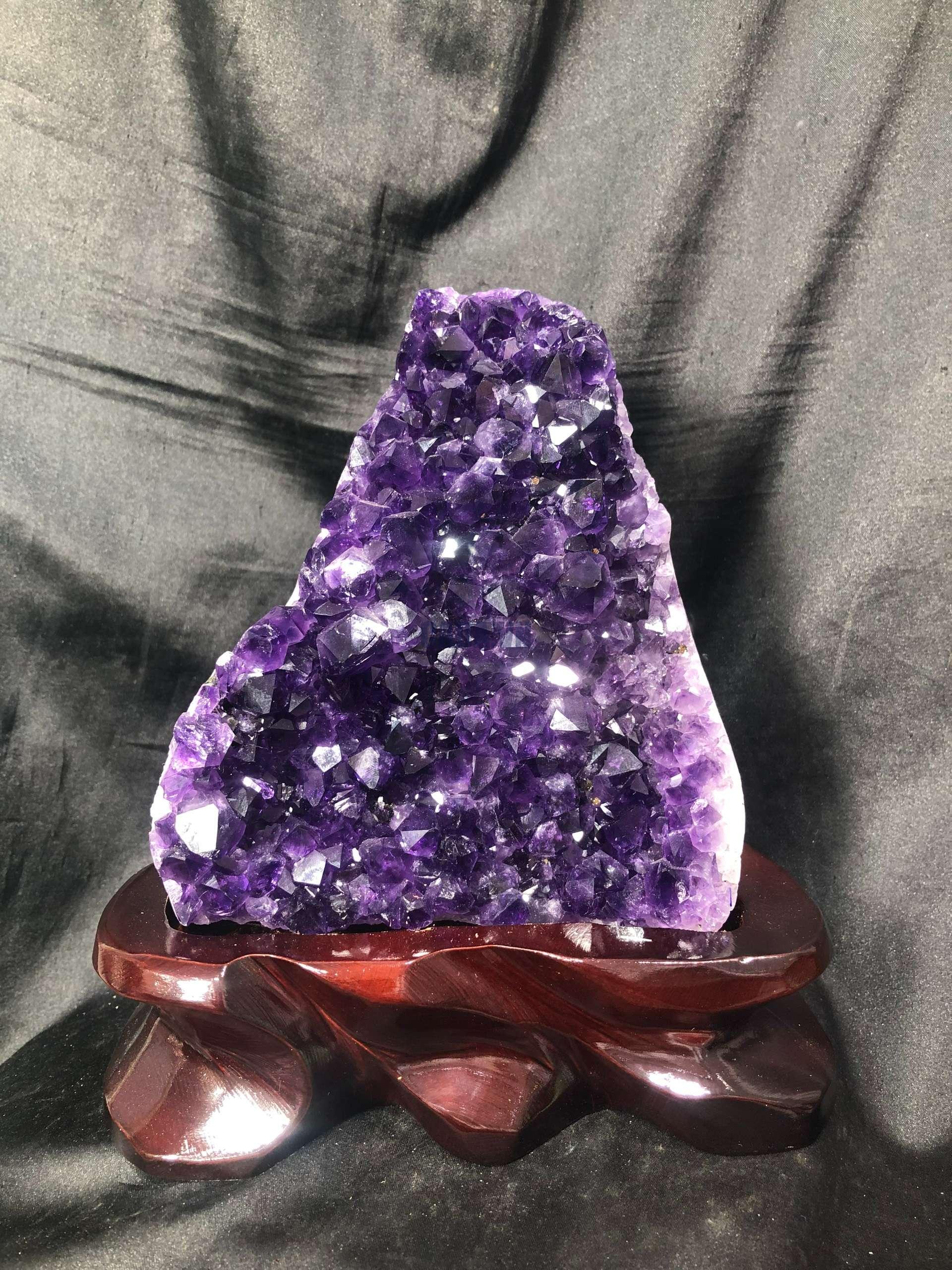 HỐC THẠCH ANH TÍM NHỎ – SMALL AMETHYST GEODE (TV585), KL: 1,878KG, KT: 14*12CM