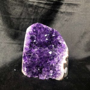 HỐC THẠCH ANH TÍM NHỎ – SMALL AMETHYST GEODE (TV591), KL: 0,914KG, KT: 9*8,6CM
