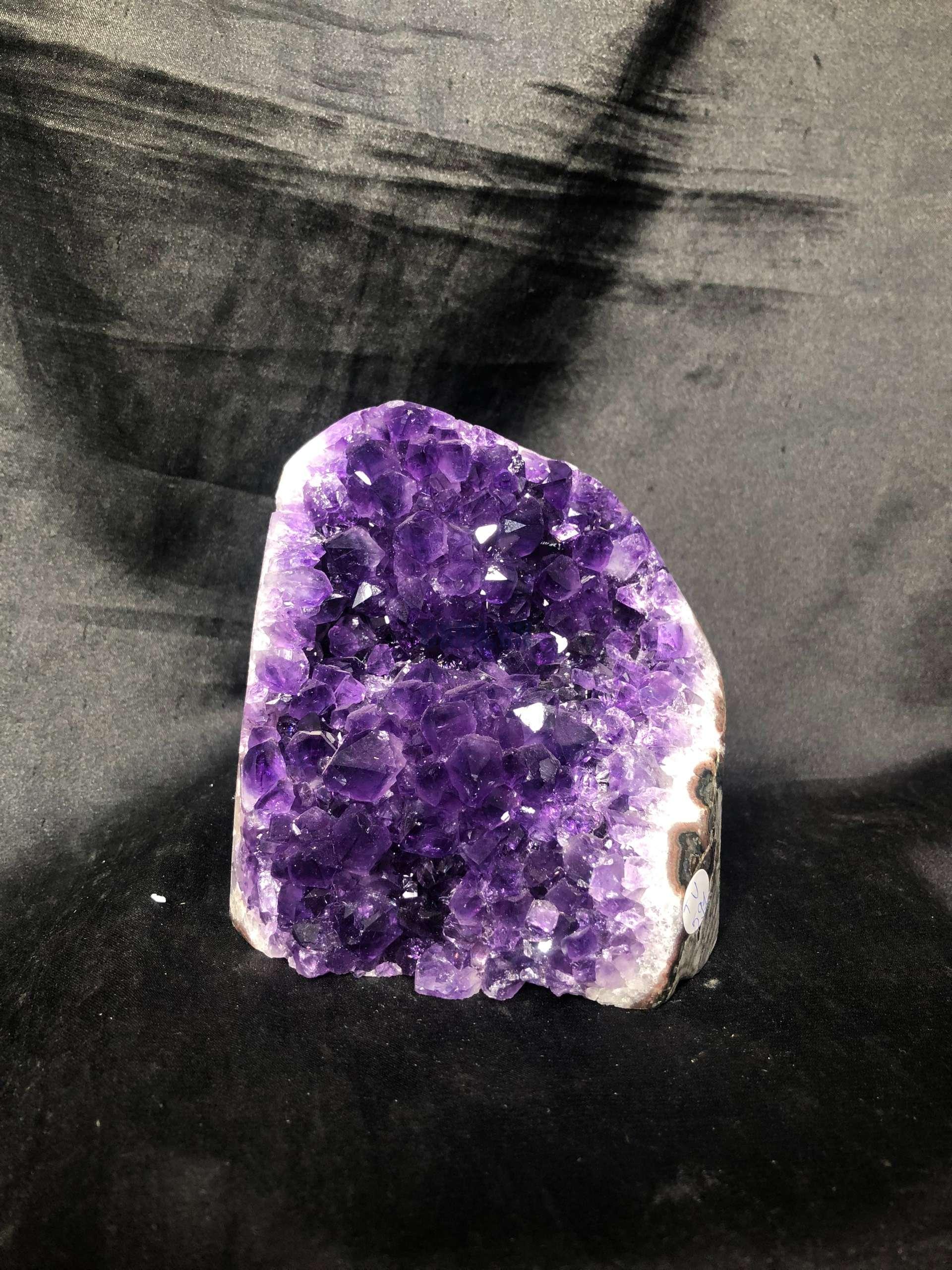 HỐC THẠCH ANH TÍM NHỎ – SMALL AMETHYST GEODE (TV591), KL: 0,914KG, KT: 9*8,6CM