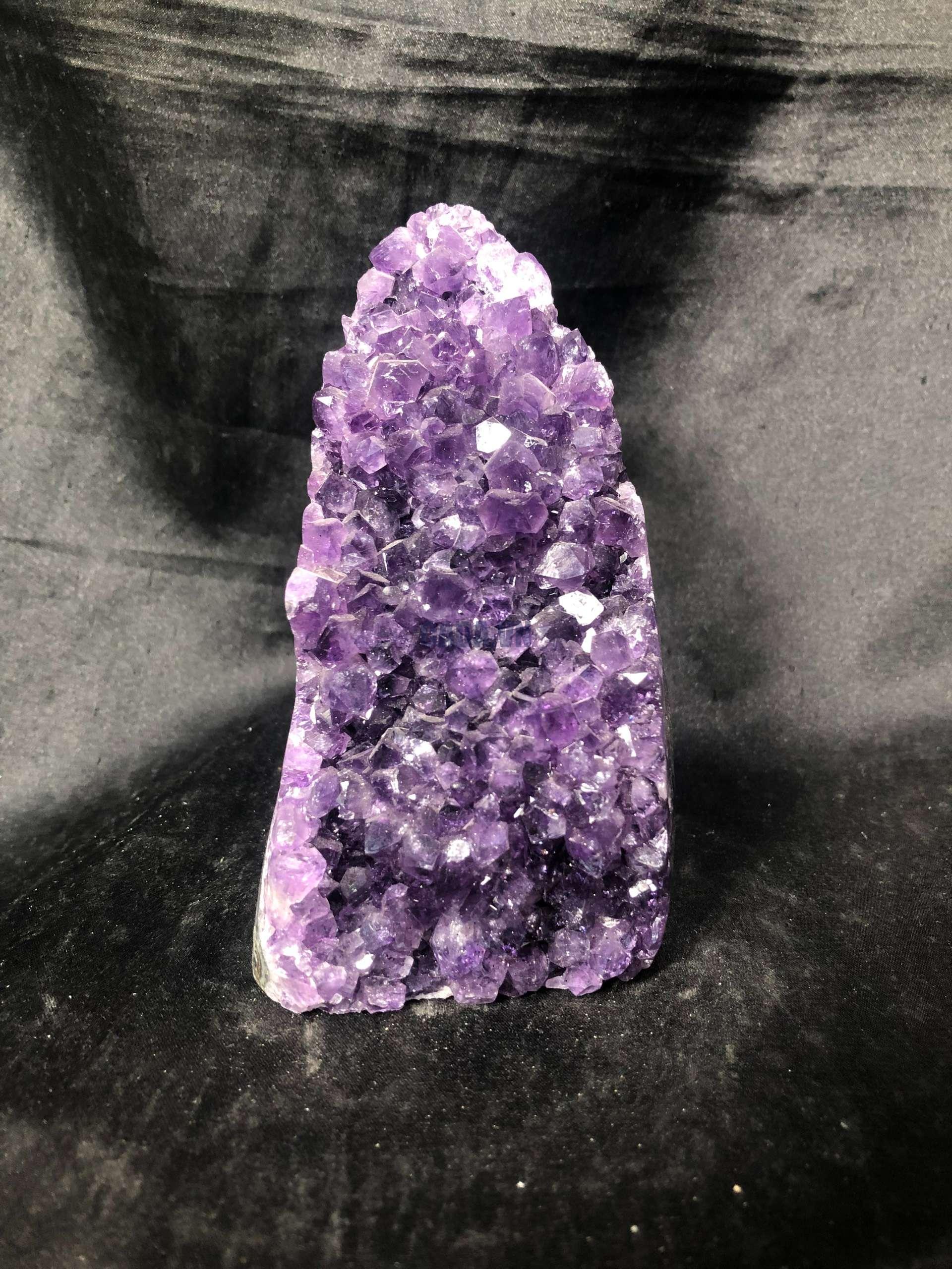 HỐC THẠCH ANH TÍM NHỎ – SMALL AMETHYST GEODE (TV594), KL: 0,62KG, KT: 10,8*6CM