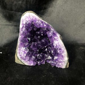 HỐC THẠCH ANH TÍM NHỎ – SMALL AMETHYST GEODE (TV595), KL: 0,36KG, KT: 7,6*7,7CM