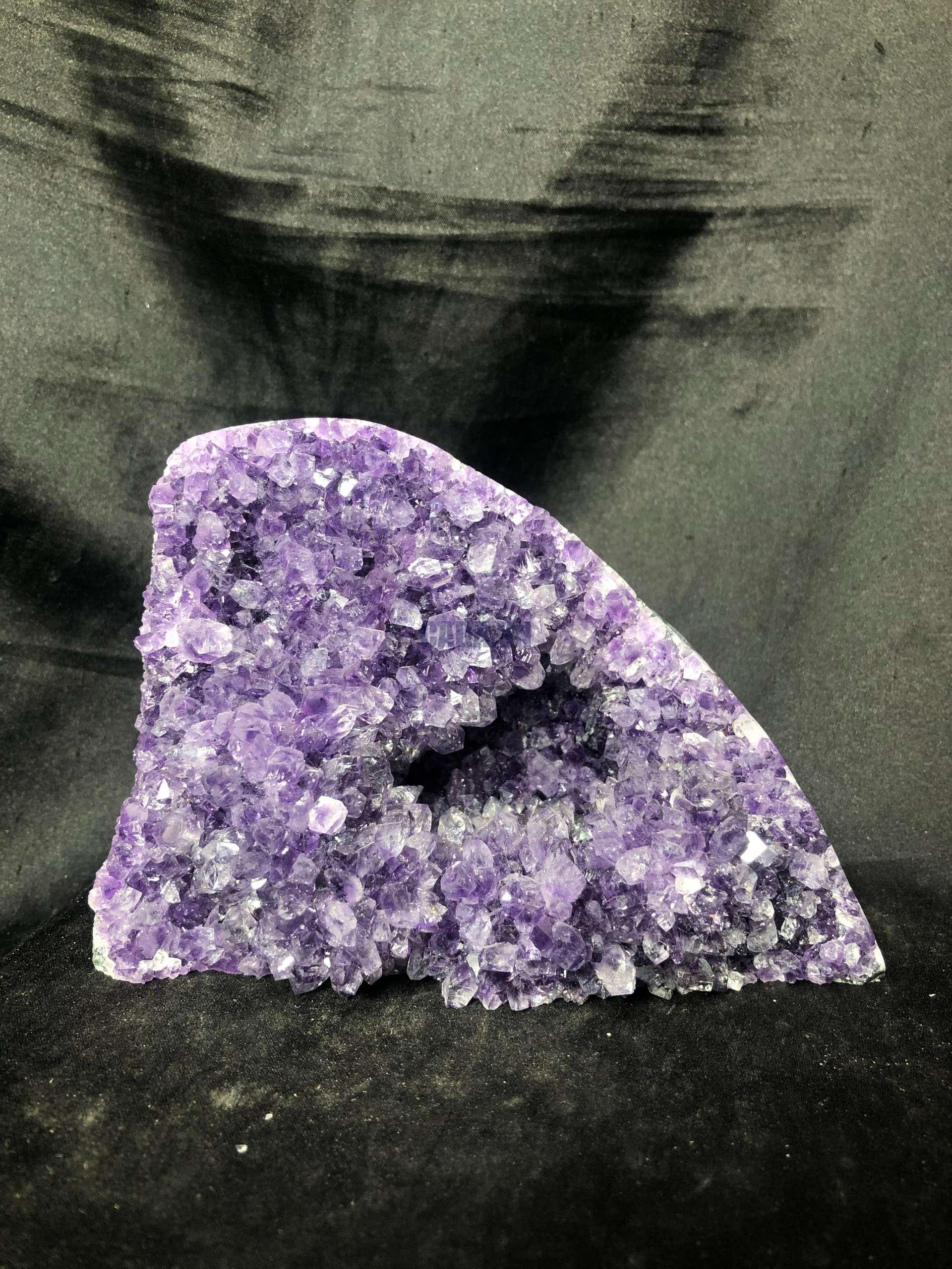 HỐC THẠCH ANH TÍM NHỎ – SMALL AMETHYST GEODE (TV596), KL: 0,718KG, KT: 8,8*12,8CM