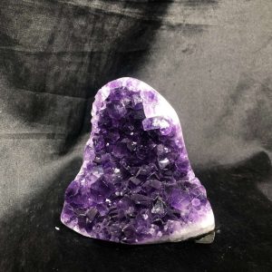 HỐC THẠCH ANH TÍM NHỎ – SMALL AMETHYST GEODE (TV597), KL: 0,636KG, KT: 8,3*8,5CM