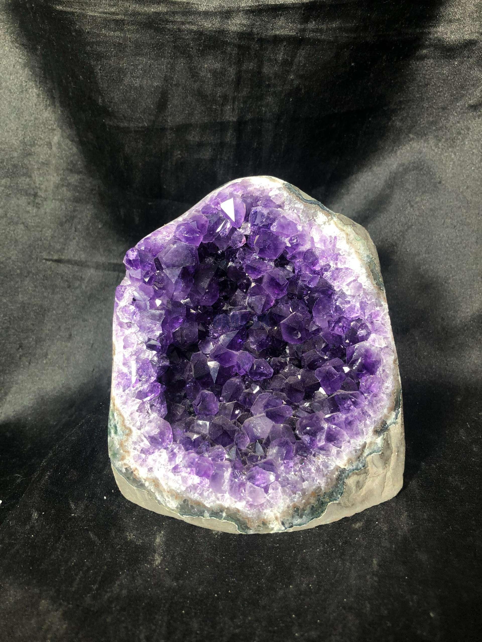 HỐC THẠCH ANH TÍM NHỎ – SMALL AMETHYST GEODE (TV598), KL: 0,72KG, KT: 8,3*8,7CM