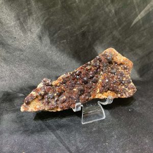 GARNET SPECIMEN – TINH THỂ SƯU TẦM, KL: 0,213kg – KT: 13x5,5cm | CADA DECOR