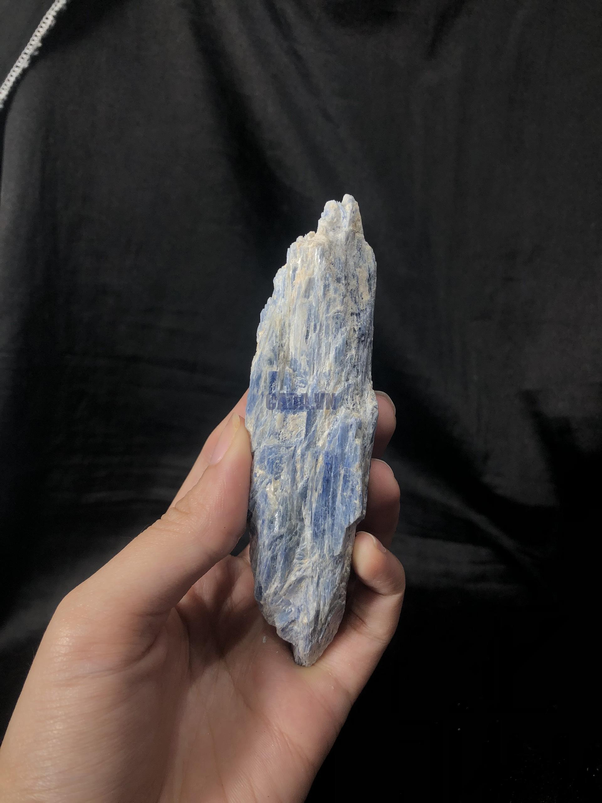 KYANITE SPECIMEN – TINH THỂ SƯU TẦM, KL: 0,144kg | CADA DECOR