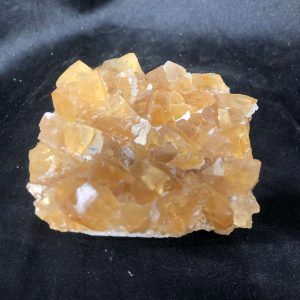 TINH THỂ HONEY CALCITE – TINH THỂ SƯU TẦM | CADA DECOR