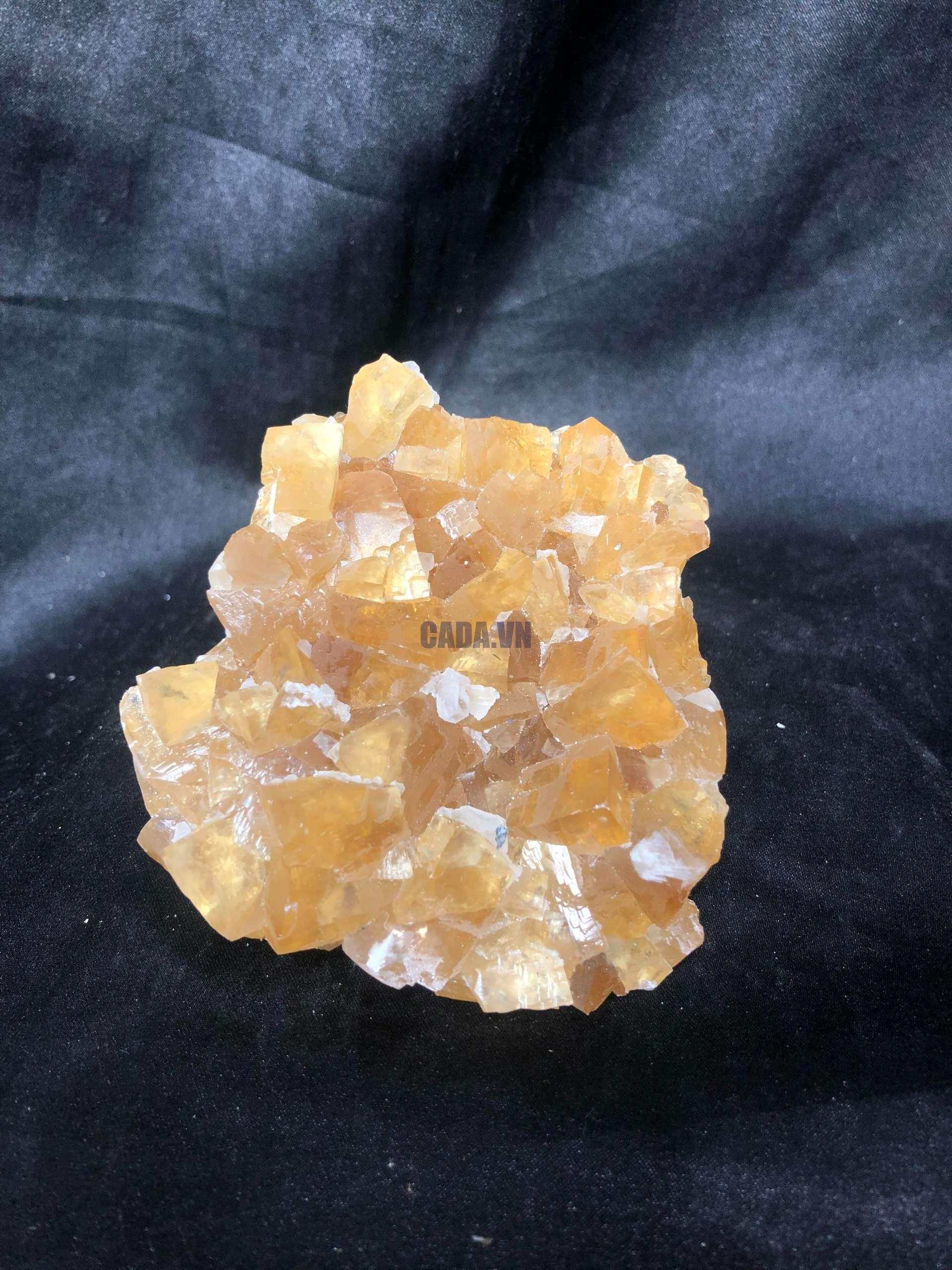 TINH THỂ HONEY CALCITE – TINH THỂ SƯU TẦM | CADA DECOR