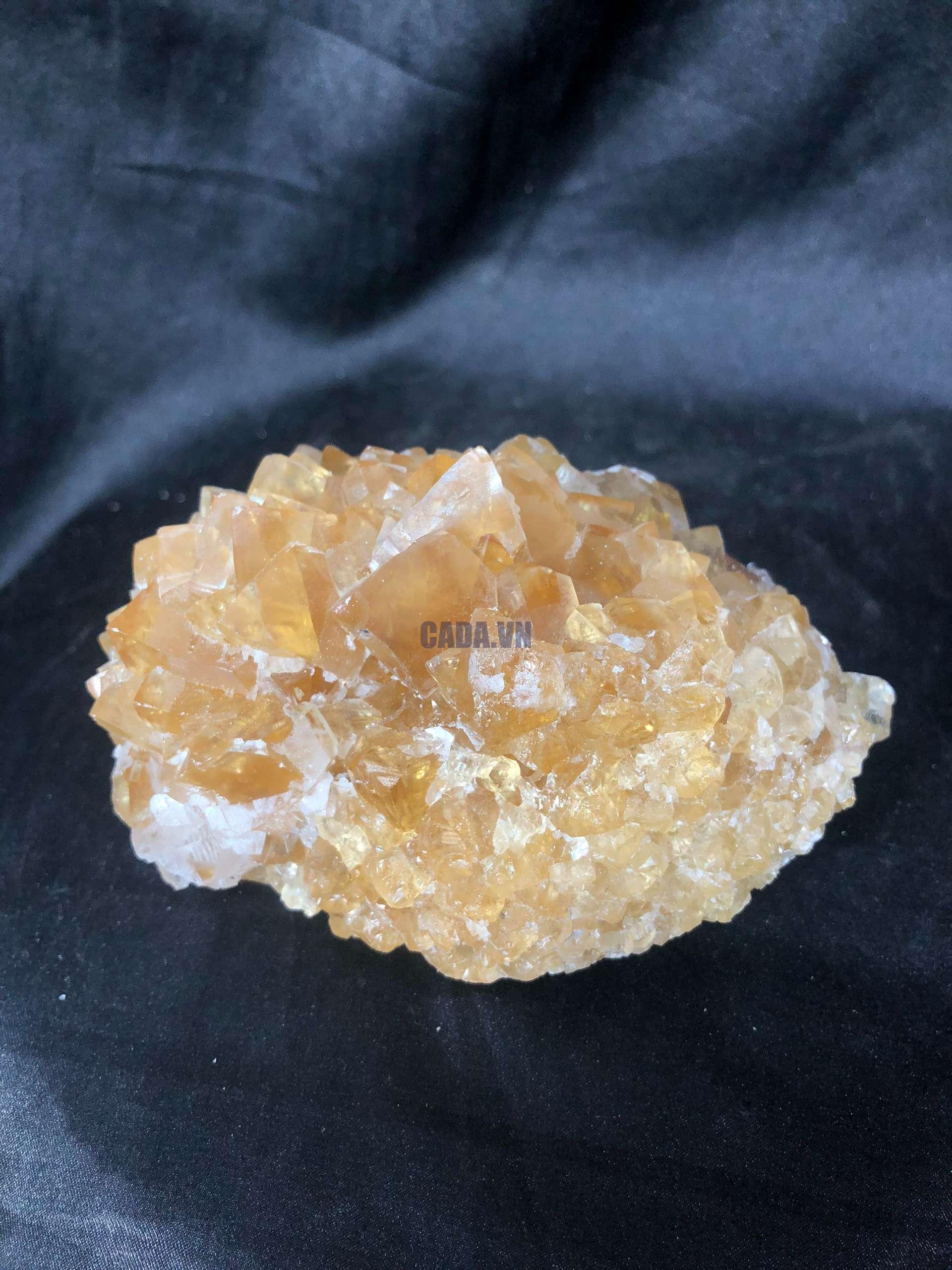 TINH THỂ HONEY CALCITE – TINH THỂ SƯU TẦM | CADA DECOR