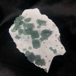TINH THỂ MORANDI GREEN FLUORITE – TINH THỂ SƯU TẦM | CADA DECOR