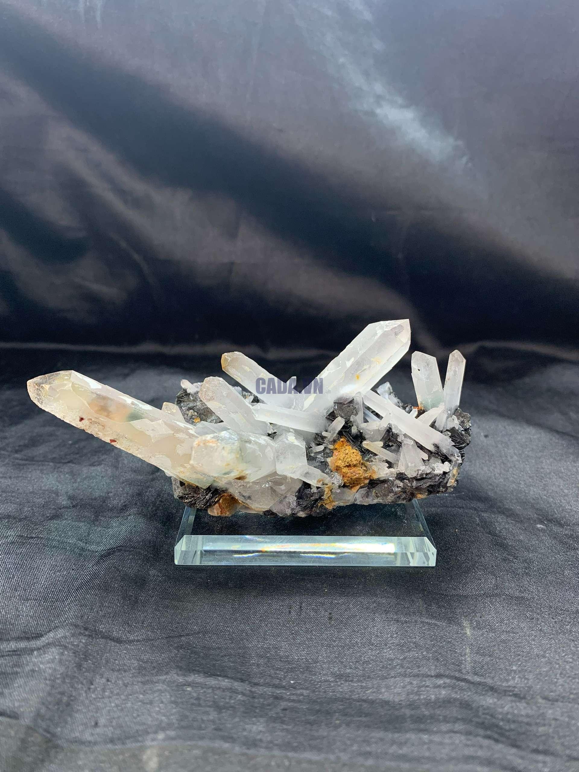 Tinh thể Speculerite and Quartz - Tinh thể Thạch Anh cộng sinh Bông Hồng Đen | CADA DECOR
