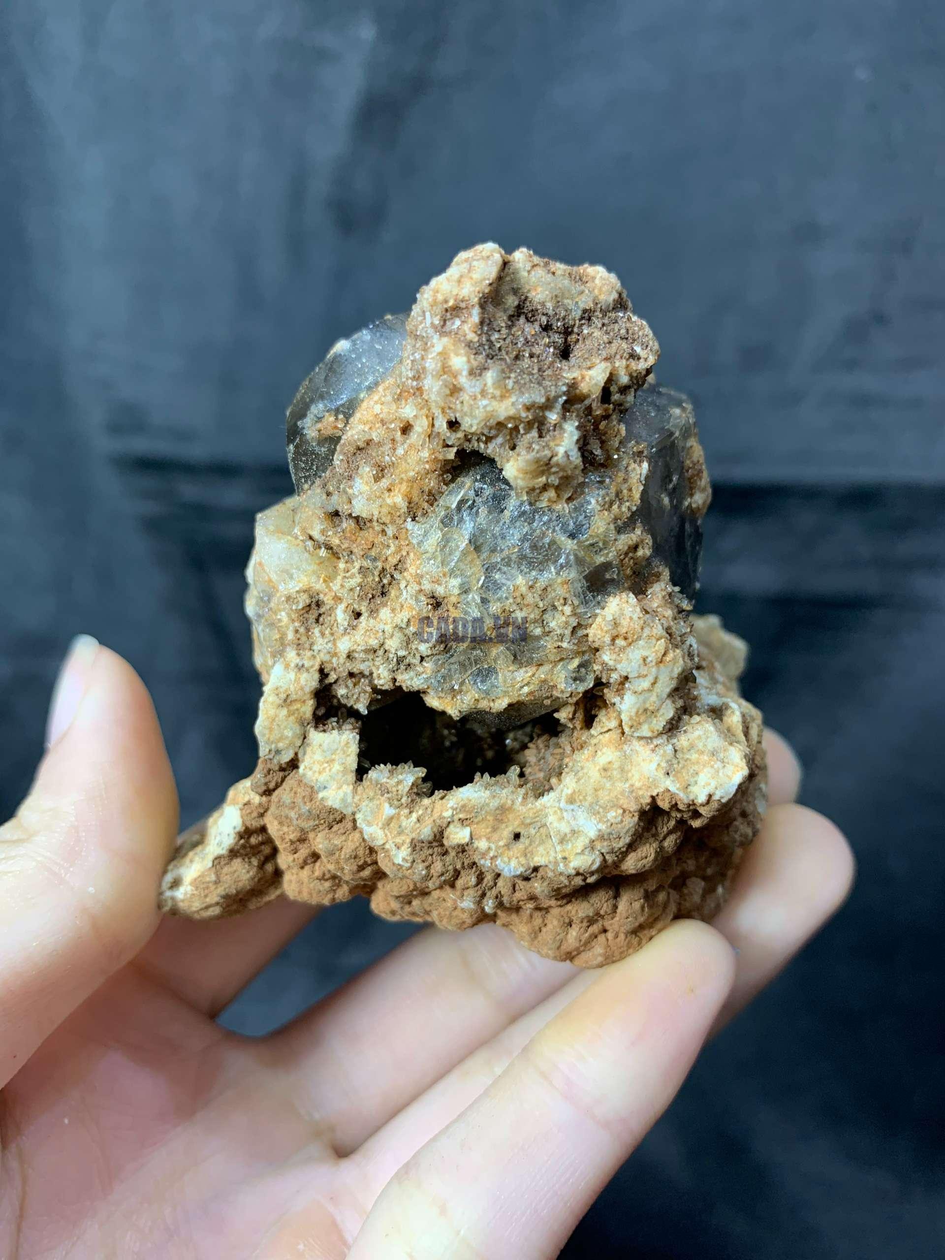 Agate Geode with Smoky Quartz - Hốc Mã Não cộng sinh tinh thể Thạch Anh Khói | CADA DECOR